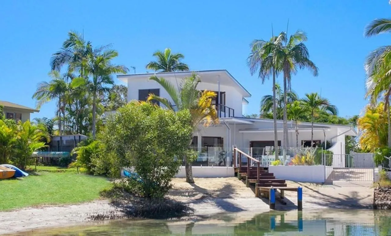 Holiday home 14 Cooran Court Villa Noosa Heads